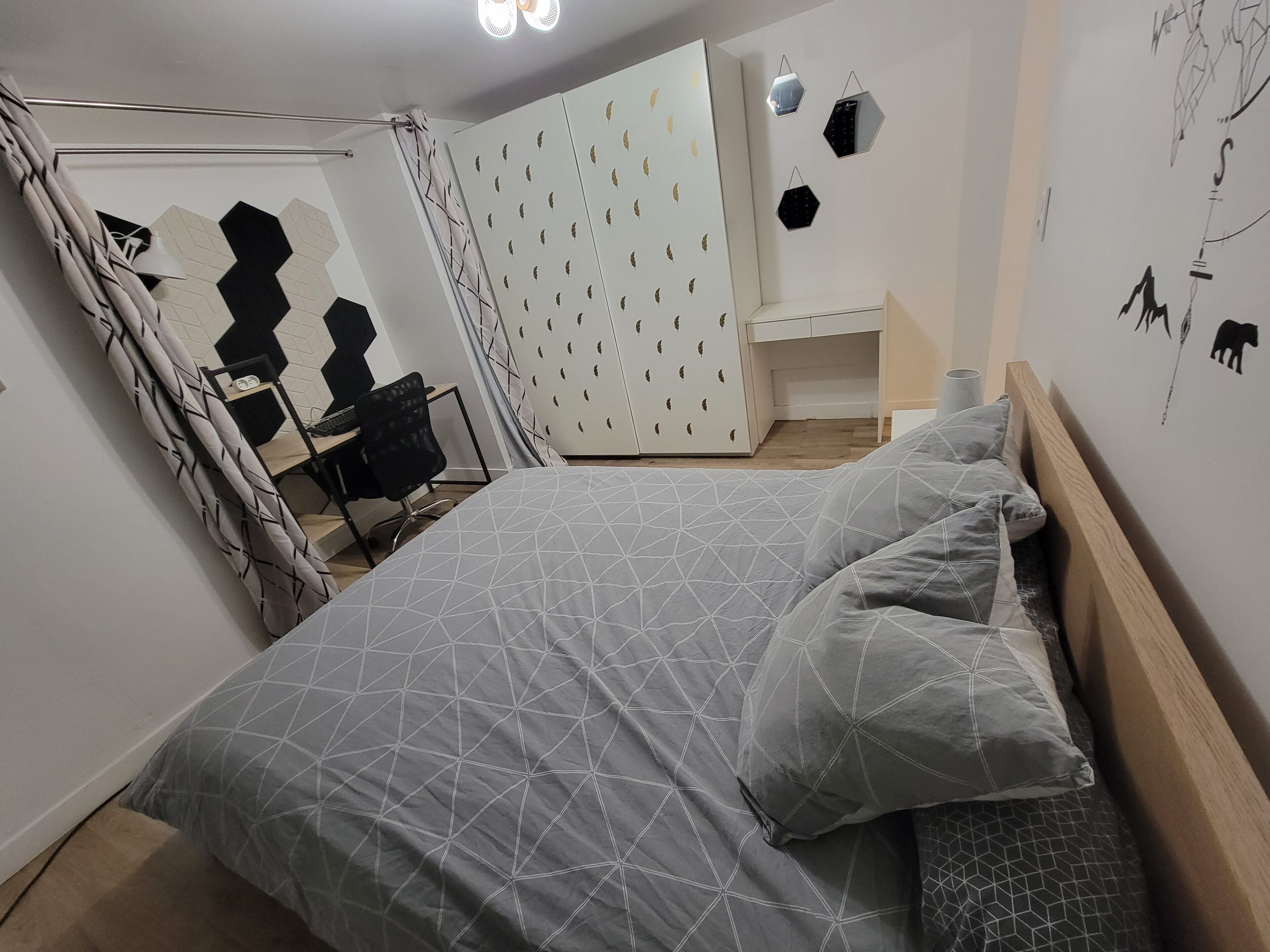 1 室のベッドルーム、アイロン / アイロン台、WiFi、ベッドシーツ