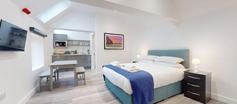 Bicester Court Lodge The Lodge Room | Bicester Holiday Let | 1 Bed & Sleeps 2