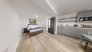 1 Schlafzimmer, Bügeleisen/Bügelbrett, WLAN, Bettwäsche