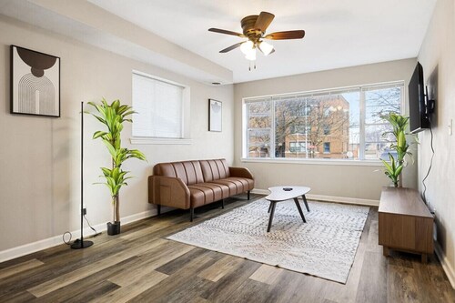 A Trendy Escape close to Downtown Peoria