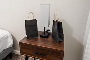 1 bedroom, desk, iron/ironing board, WiFi