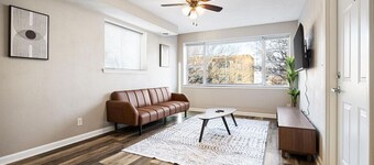 Urban 1BD moments away from DT Peoria