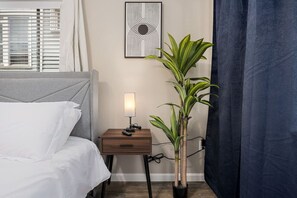1 chambre, bureau, fer et planche à repasser, Wi-Fi