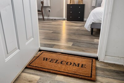 Stylish Studio Apartment with Modern Touches