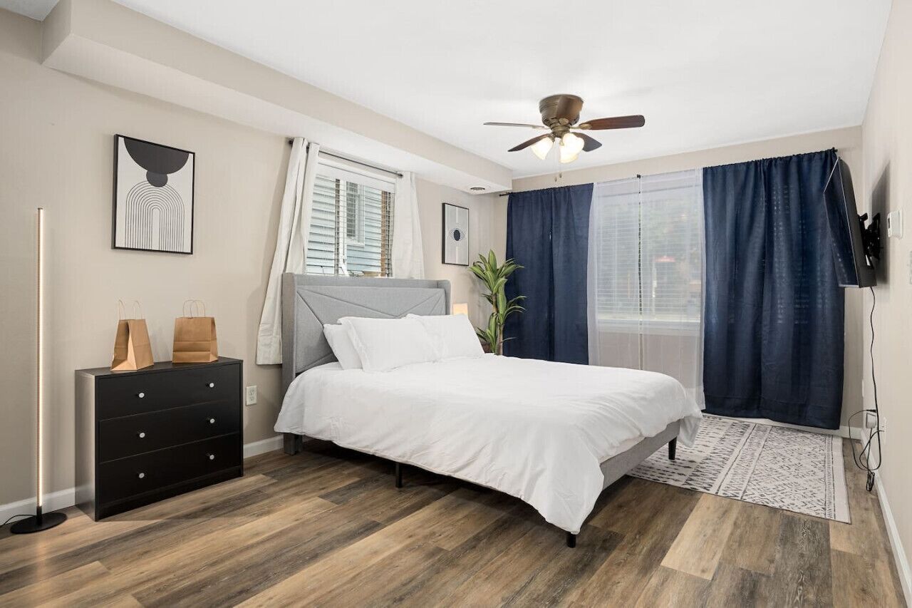 1 soverom, skrivebord, strykejern/-brett og wi-fi