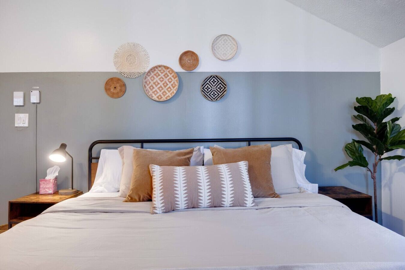 4 Schlafzimmer, Schreibtisch, Bügeleisen/Bügelbrett, Reisekinderbett