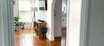 Courthouse Corner - Beautiful adobe, pet friendly