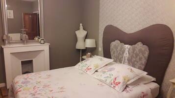 1 bedroom, travel crib, WiFi, bed sheets