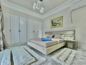 3 soverom, strykejern/-brett, wi-fi og sengetøy