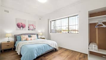 2 bedrooms, iron/ironing board, WiFi, bed sheets