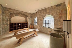 Interior - 2BR Pool & Private Balcony in Casa Nima (San José del Cabo)