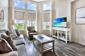TV - Coveted Bahia Studio Condo: King Bed at Sandestin Golf and Beach Resort!! (Miramar Beach)
