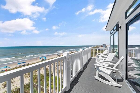 Property grounds - BRAND NEW 11BR/8.5BA Oceanfront,Dog Friendly,Pool,Elevator, Sleeps26 (Oak Island)