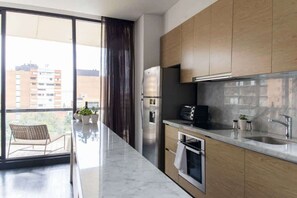 Apartment | 3 bedrooms, Internet - w Spacious 3BR w View in El Nogal (Bogotá)