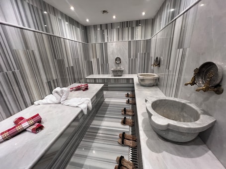 Turkish bath. Demiröz Konak Otel