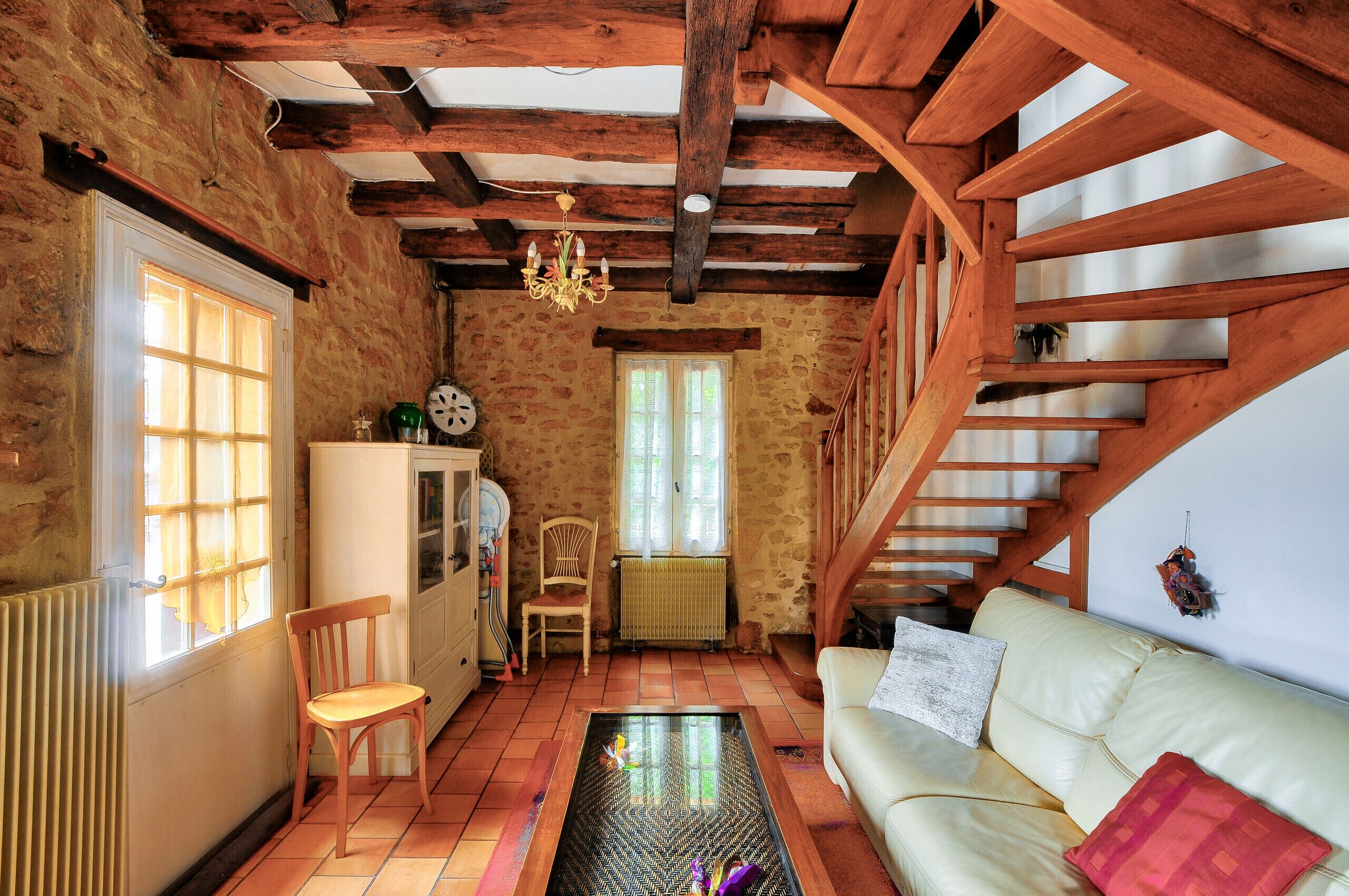 Televisie en een open haard