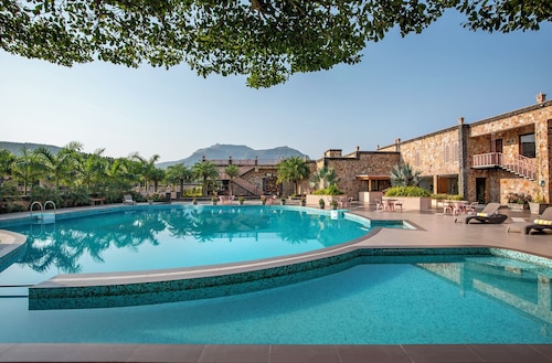 Vikrama Heritage Resort Pavagadh