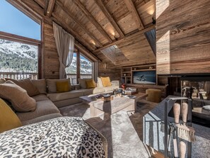 Fernseher, Kamin