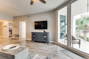 Apartment (1 Bedroom) | Interior - 1 Mi to Henderson Beach: Condo w/ Resort Perks! (Destin)
