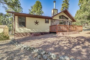 Interior - 1 Mi to Downtown Ruidoso: Peaceful Forested Cabin! (Ruidoso)