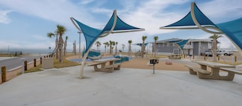 Steps to Beach: Corpus Christi Condo w/ Balcony
