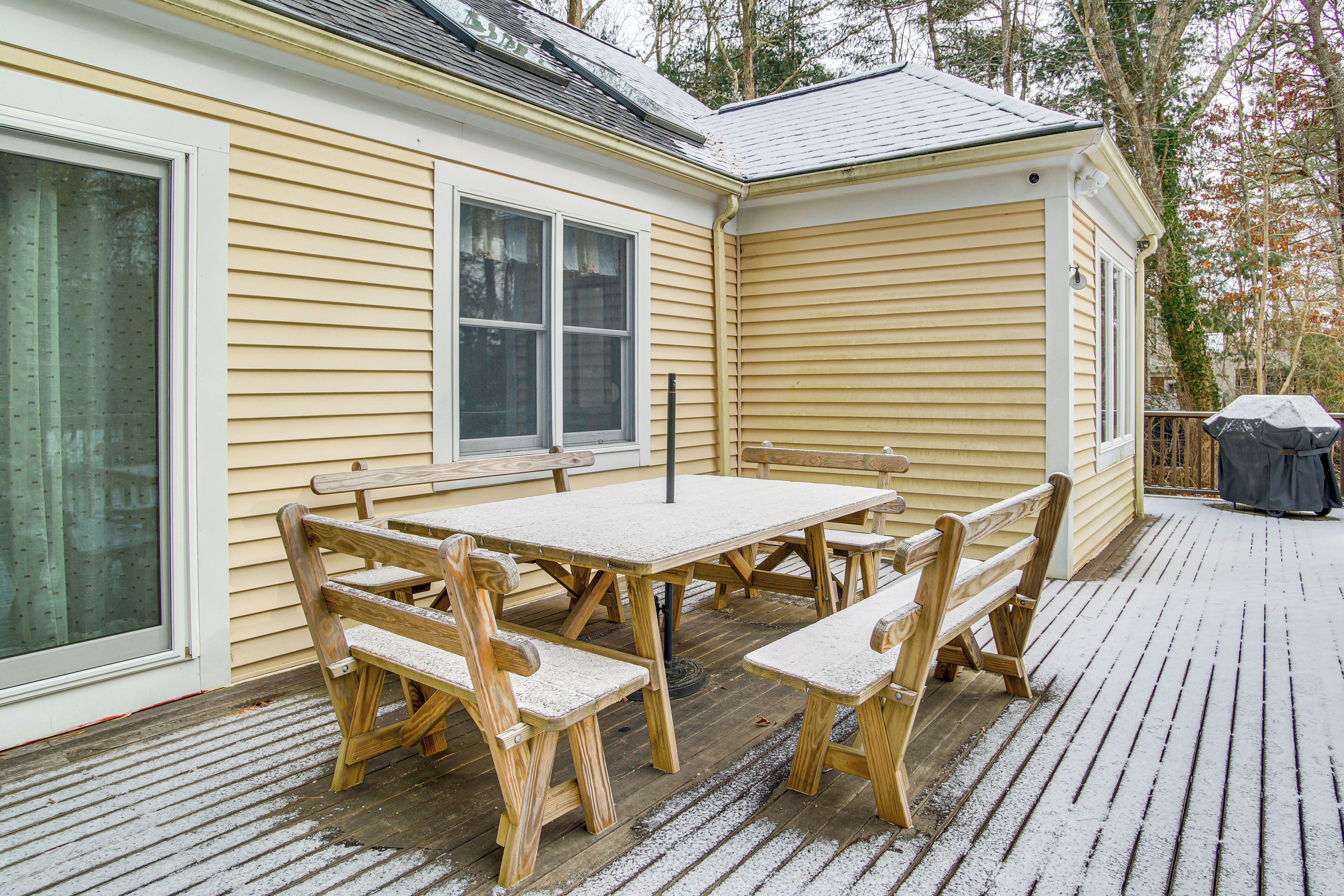 House (3 Bedrooms) | Front of property