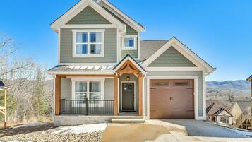 House (4 Bedrooms) | Interior