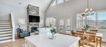 Newly Built Home w/ Mtn Views in Black Mountain!