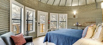 9 Mi to Dtwn Granbury: Getaway w/ Water Views