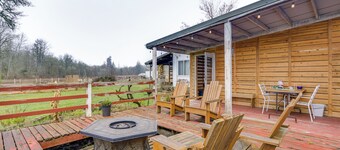 5 Mi to Hillsboro: Peaceful Home w/ Fire Pit