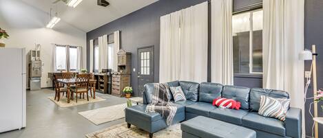 House (2 Bedrooms) | Interior