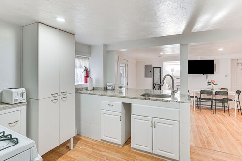 12 Mi to Dtwn Boston: Apartment in Braintree