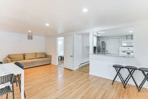 12 Mi to Dtwn Boston: Apartment in Braintree