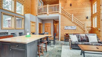 House (3 Bedrooms) | Interior