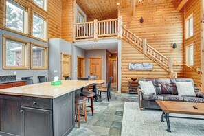 House (3 Bedrooms) | Interior