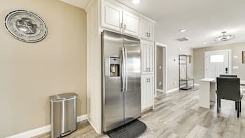 Nhà (2 Bedrooms) | Nội thất