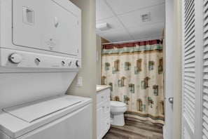 Douche, sèche-cheveux