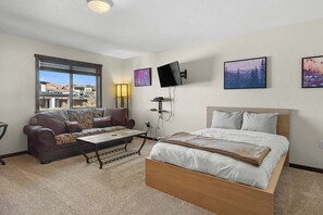 3 chambres, fer et planche à repasser, Wi-Fi gratuit, draps fournis