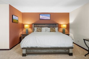 3 bedrooms, iron/ironing board, free WiFi, bed sheets