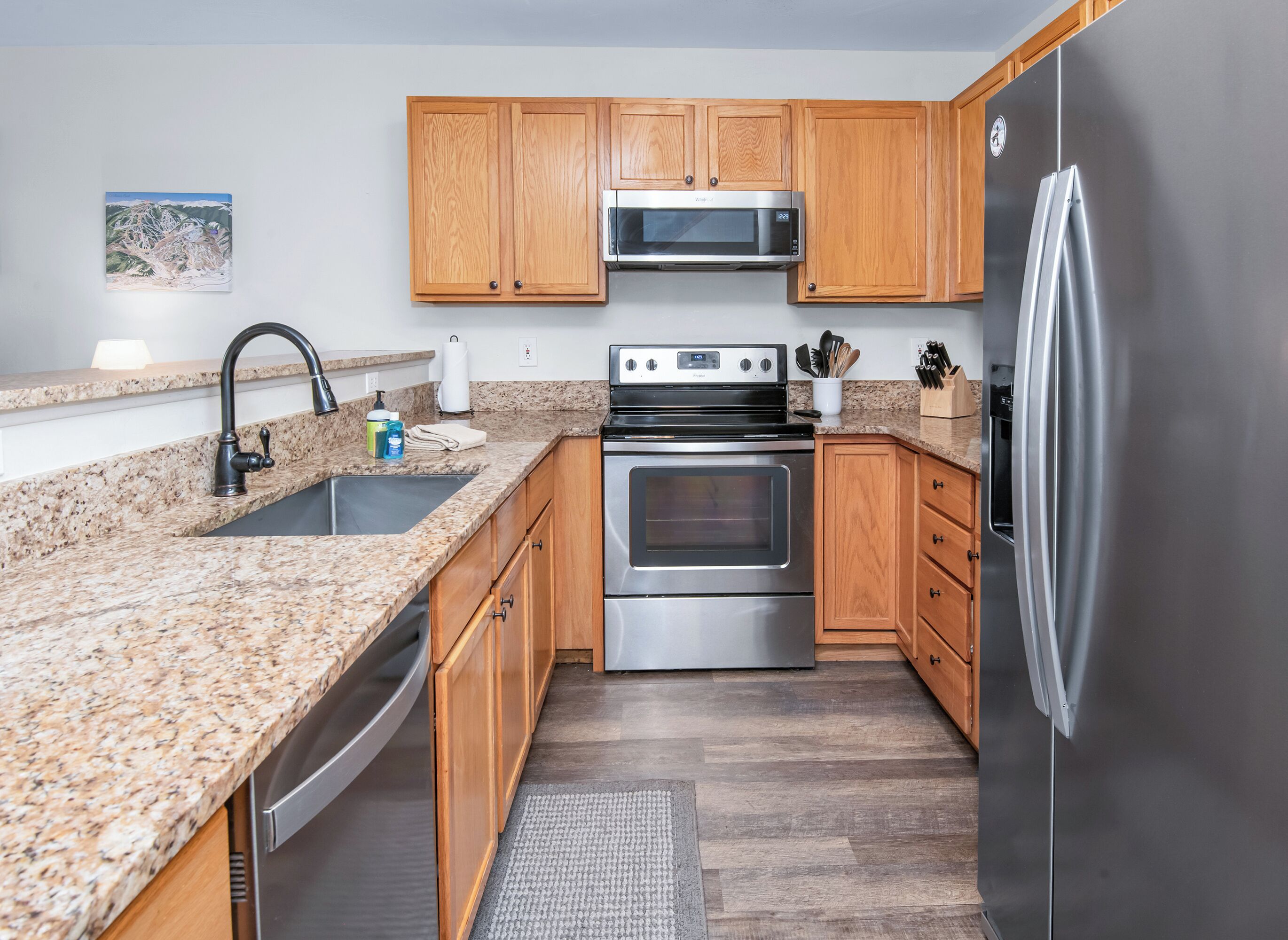 Refrigerador, microondas, horno, placa de cocina