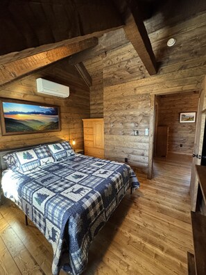 2 bedrooms, free WiFi, bed sheets - Customer Appreciation Year!! See Discount information in Ad (Topton)