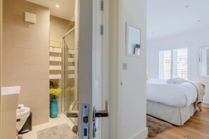 Chuveiro, secador de cabelo