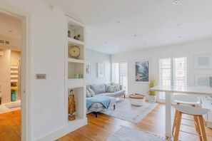 Fernseher, Stereoanlage