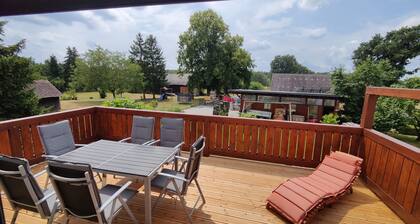 Vacation apartment with direct access to the cycle & footpath around Lake Halbendorf