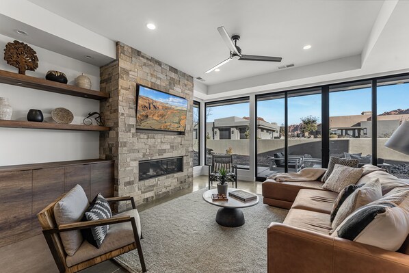 House, 3 Bedrooms | Living area - Serene Views #17 3 Bedroom Home (Ivins)