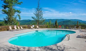 Pool - Cozy Retreat for 4 w/Hot Tub & Mountain Views! (Pigeon Forge)