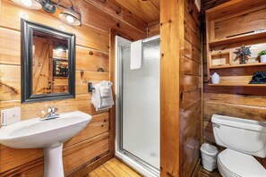 淋浴设施、吹风机、毛巾