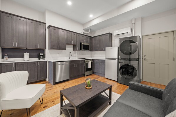 Interior - Charming 1-bedroom with WiFi, centrally located in Cincinnati (Cincinnati)