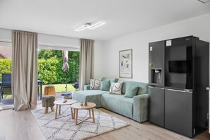 Living area - Modern KüstenHygge 2 with garden & parking space (Westerdeichstrich)