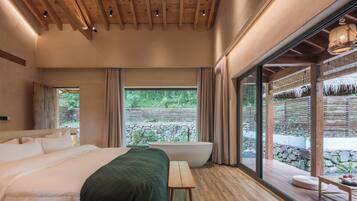 コンフォート ダブルルーム ヒルビュー | 遮光カーテン、WiFi (無料)